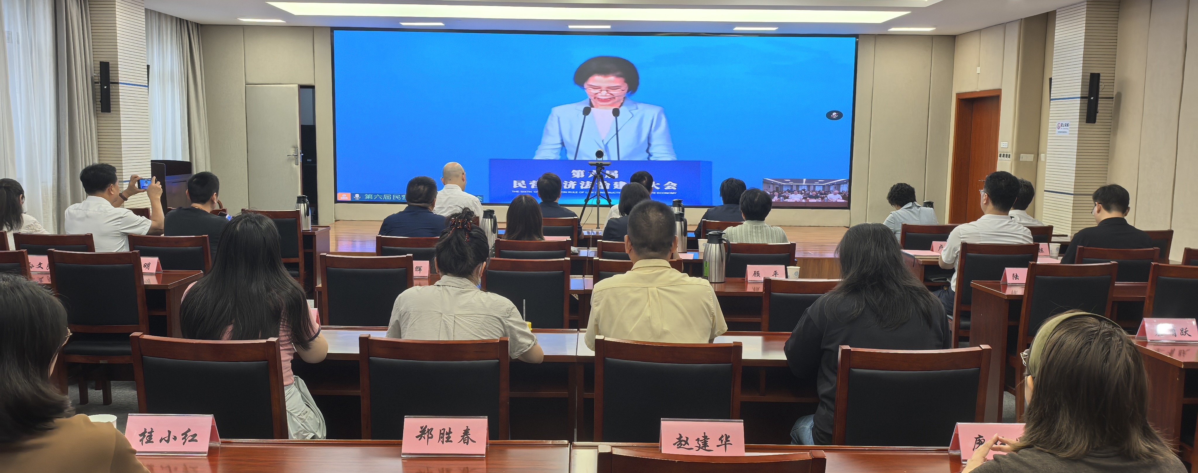 法治1.jpg